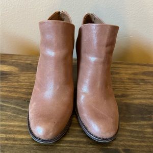 Gianni Bini caramel brown leather wedge booties sz 8